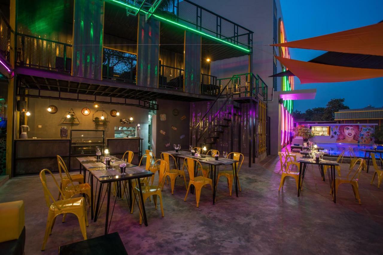 White Rabbit Hostel Siem Reap (Adults Only) Zewnętrze zdjęcie