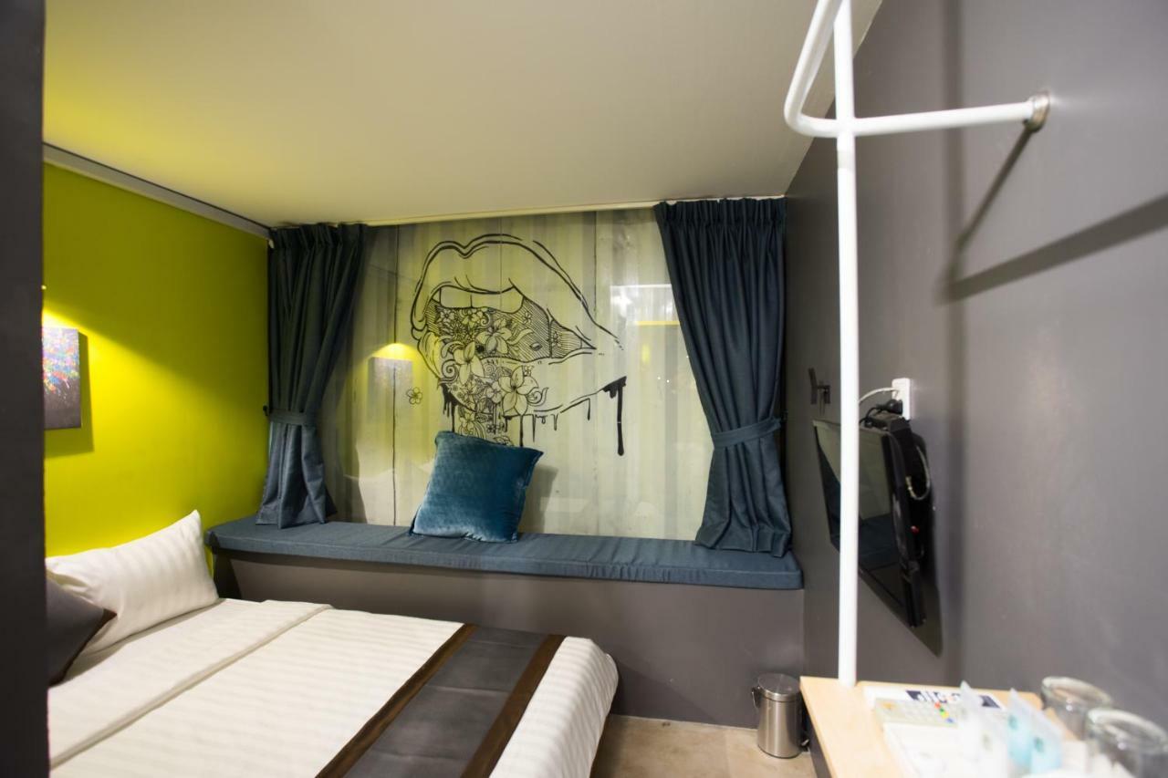 White Rabbit Hostel Siem Reap (Adults Only) Zewnętrze zdjęcie