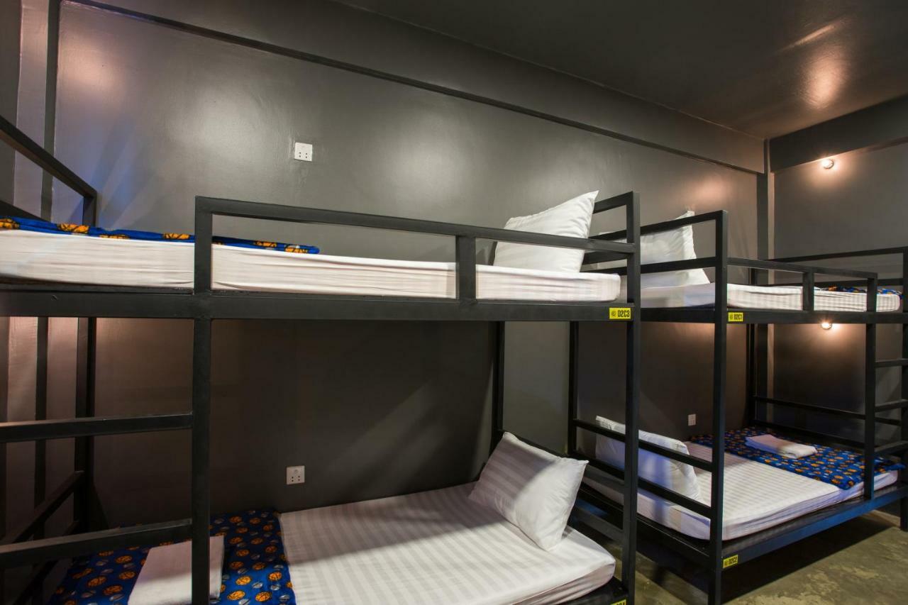 White Rabbit Hostel Siem Reap (Adults Only) Zewnętrze zdjęcie