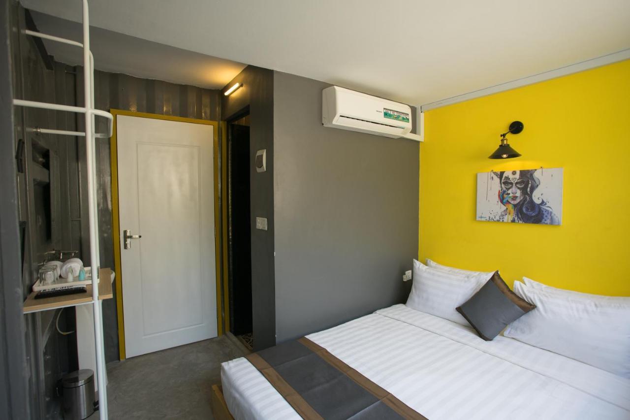 White Rabbit Hostel Siem Reap (Adults Only) Zewnętrze zdjęcie
